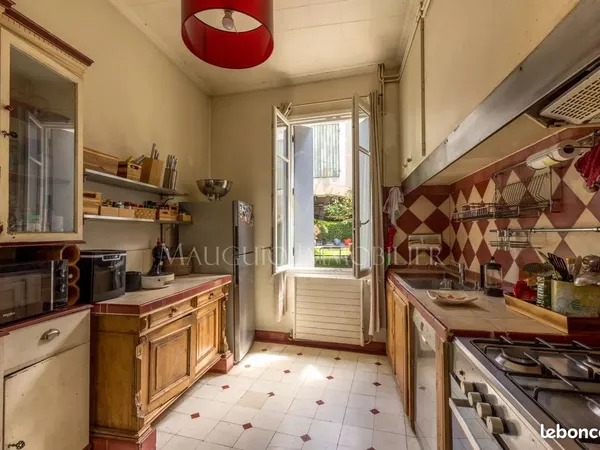 Propriété 6 pièces 170 m²