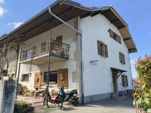 Maison 8 pièces 212 m²