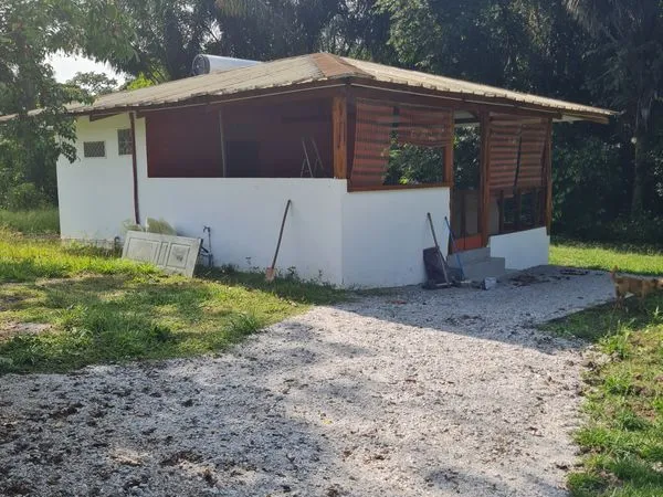 Loue maison - degrad Saramaca - PK 11