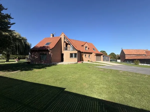 Pavillon d'architecte a moncheaux