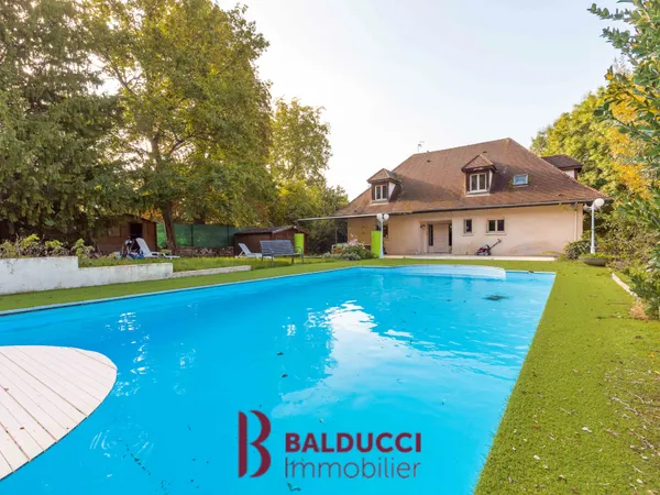 EXCLUSIVITE - FONTAINE - MARE - Maison Familiale avec Jardin