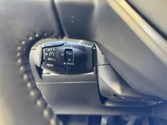 Peugeot 208 puretech 75 s&amp;s bvm5 — photo 60
