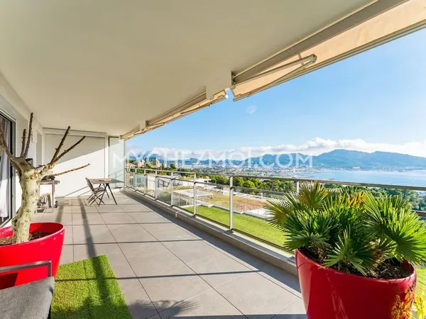 Vends t4 - 95 m² - Marseille 13007