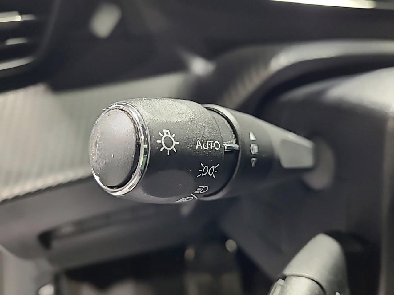 Peugeot 208 electrique 50 kwh 136ch gt — photo 22