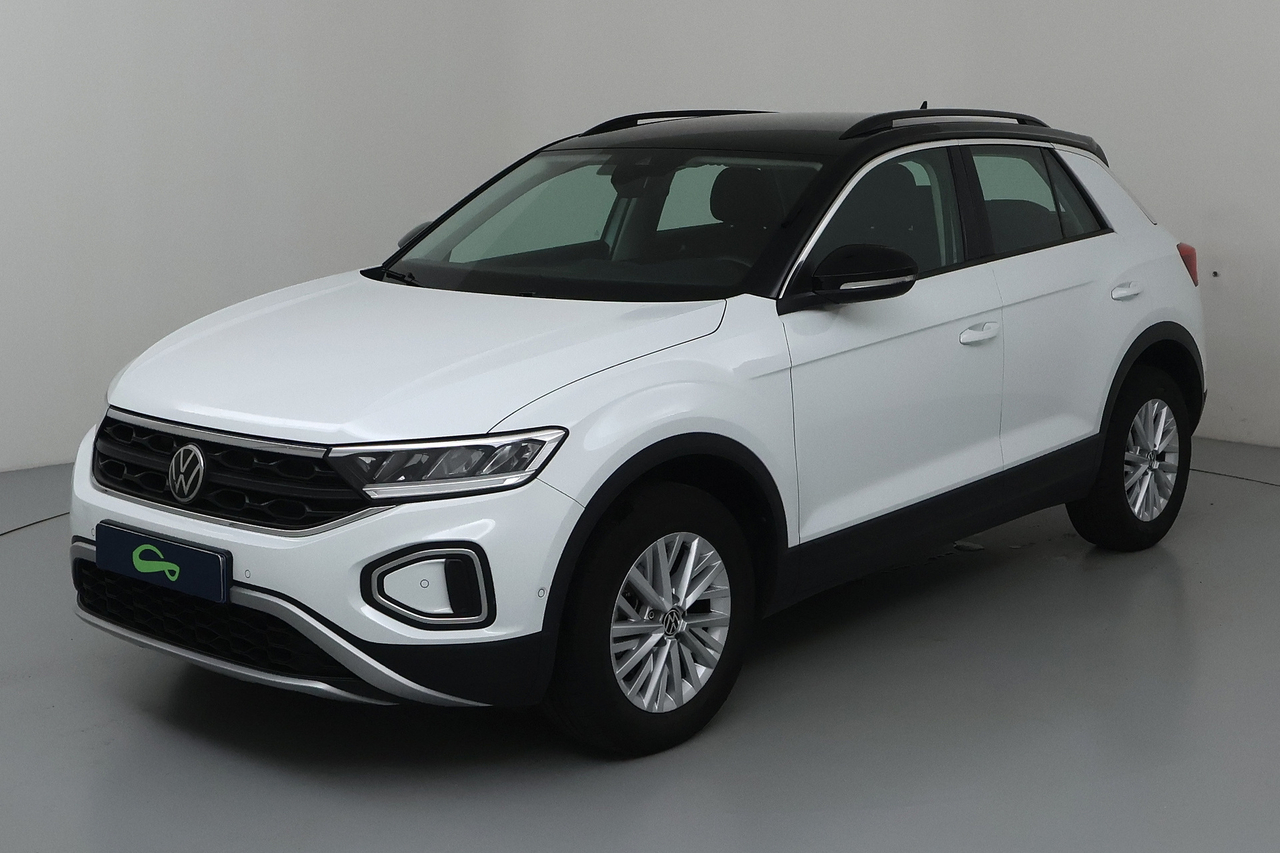 Volkswagen T-Roc — photo 1