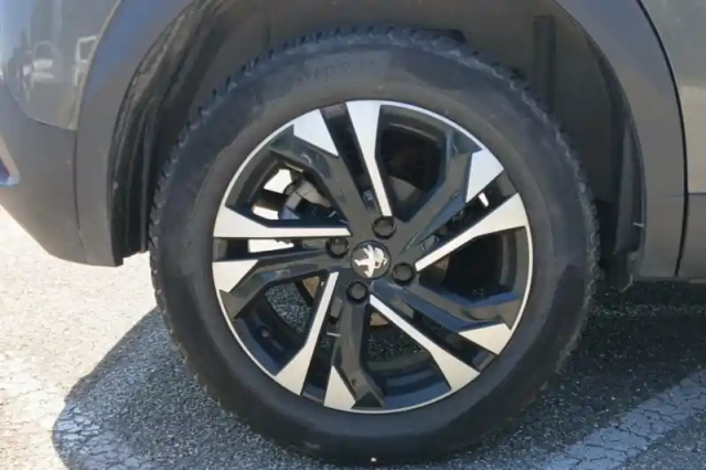 Peugeot 2008 puretech 130 s&amp;s bvm6 — photo 14