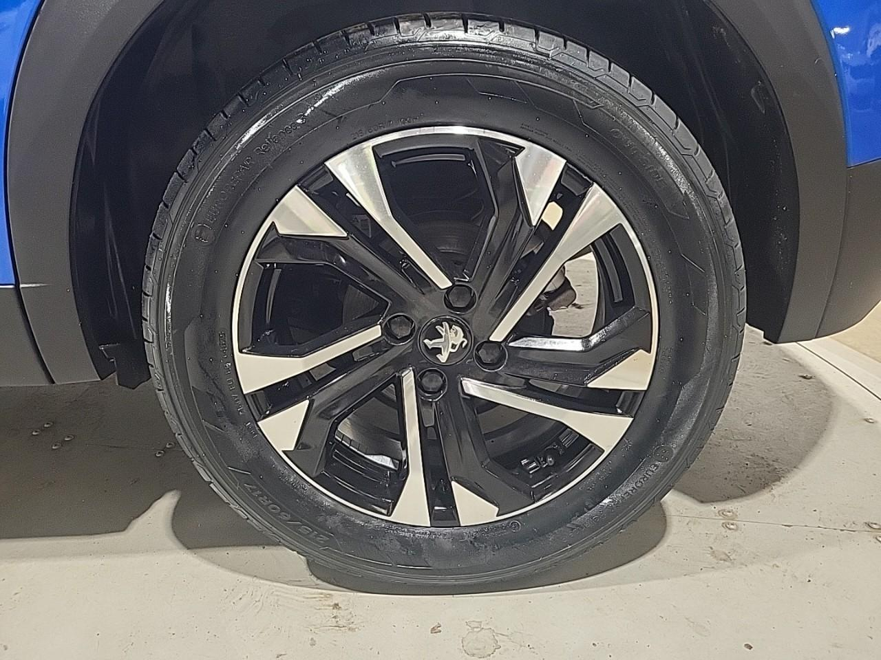 Peugeot 2008 puretech 130 s&s eat8 allure — photo 16