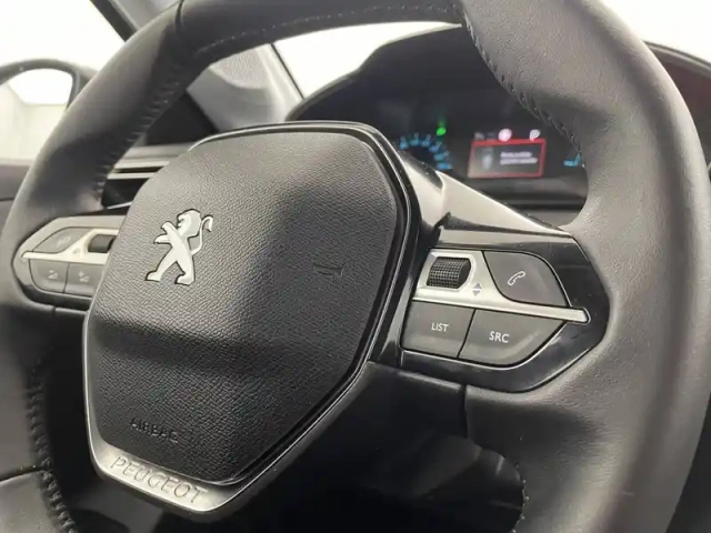 Peugeot 208 electrique 50 kwh 136ch — photo 61
