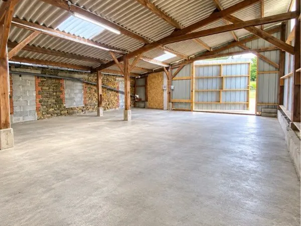 Local / entrepôt / hangar