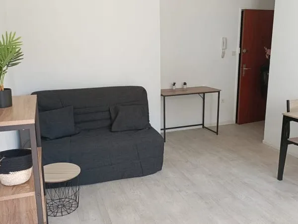 À louer Studio meublé avec balcon et cave à Mulhouse