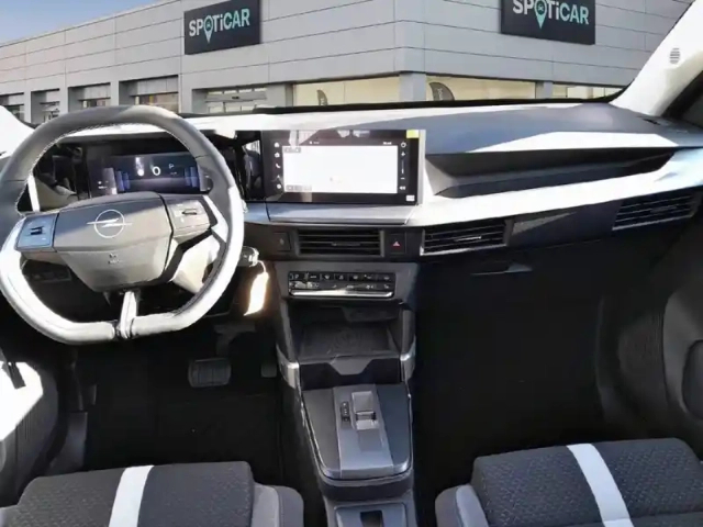 Opel Frontera 1.2 turbo hybrid 145 ch e-dct6 — photo 8
