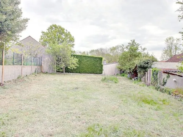 Terrain 408 m²