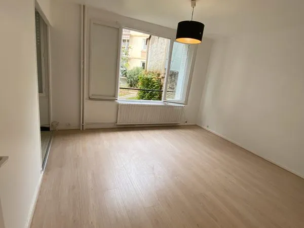 Location grand studio Saint Maur des Fossés