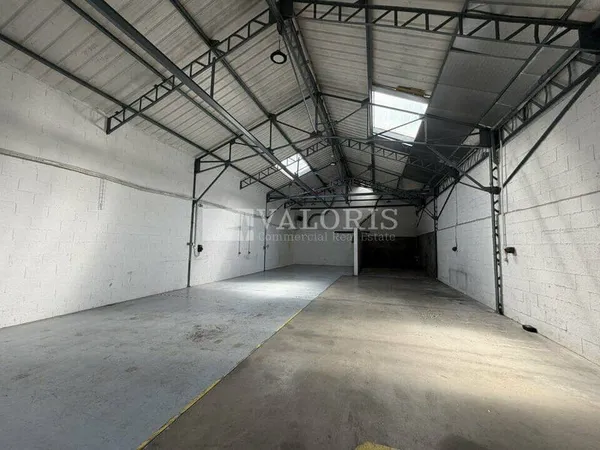 Local d'activité 1431 m²