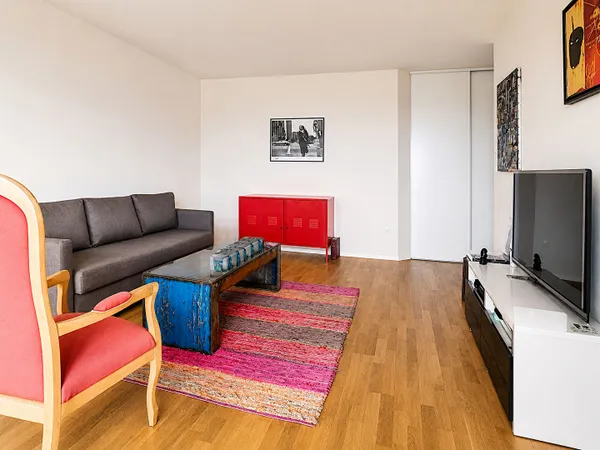 Nanterre Quartier La Boule | Studio avec balcon, cave et parking