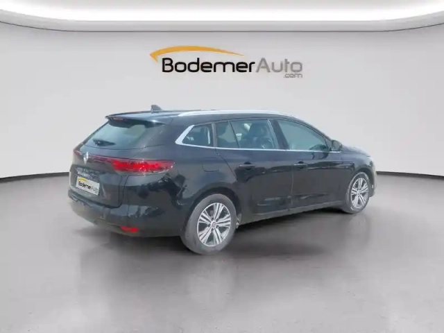 Renault Megane iv estate blue dci 115 edc — photo 5