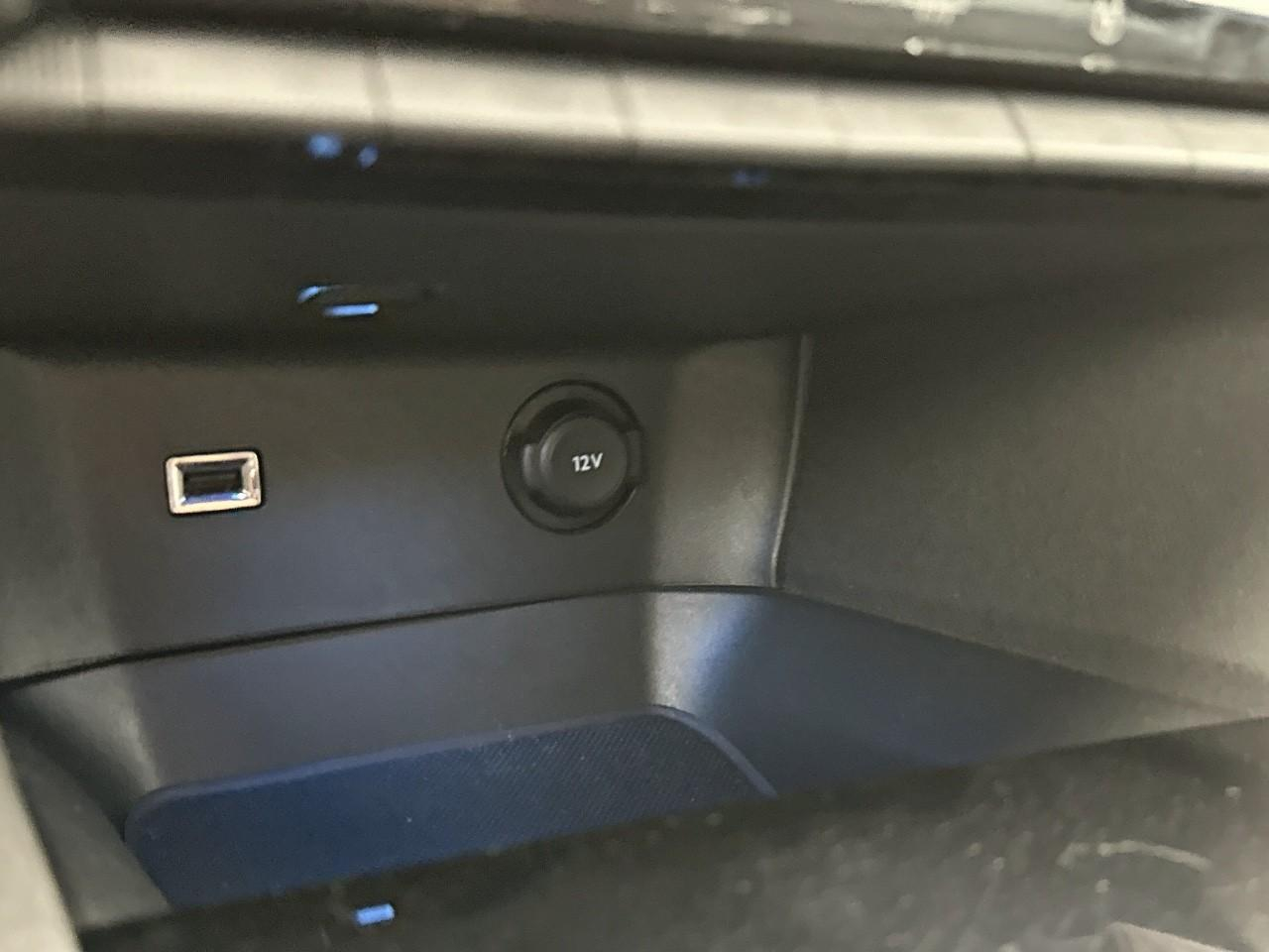 Peugeot 3008 puretech 130ch s&s bvm6 allure pack — photo 28