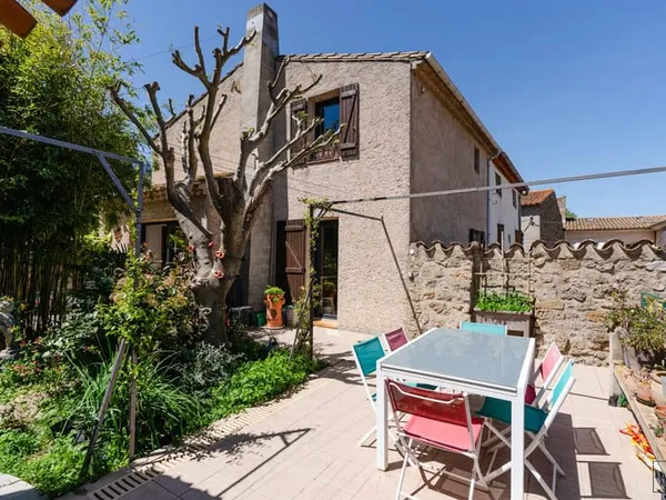 LOCATION A L'ANNÉE MAISON DANS LES CORBIERES
