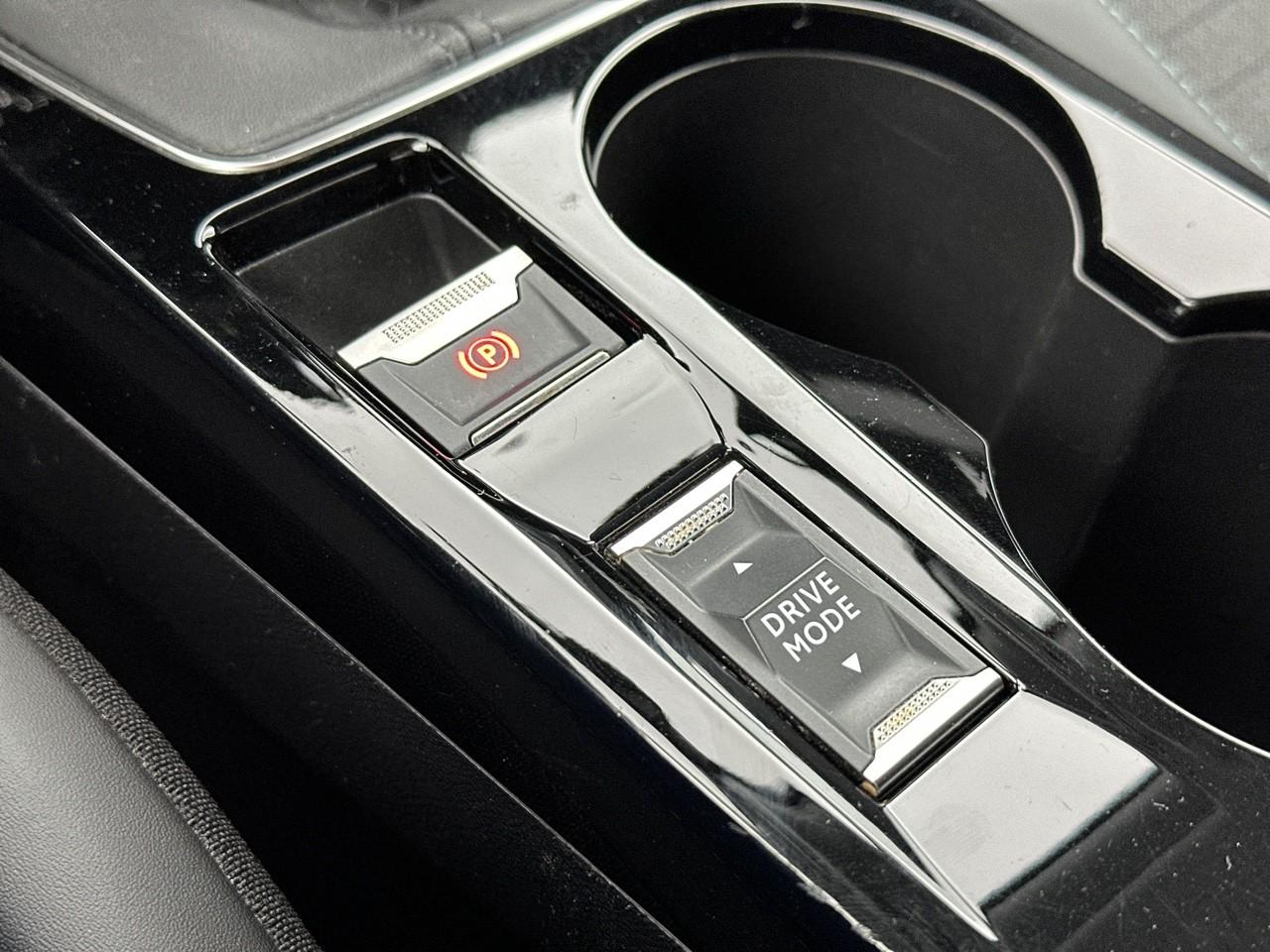 Peugeot 2008 puretech 130 s&s bvm6 allure pack — photo 31