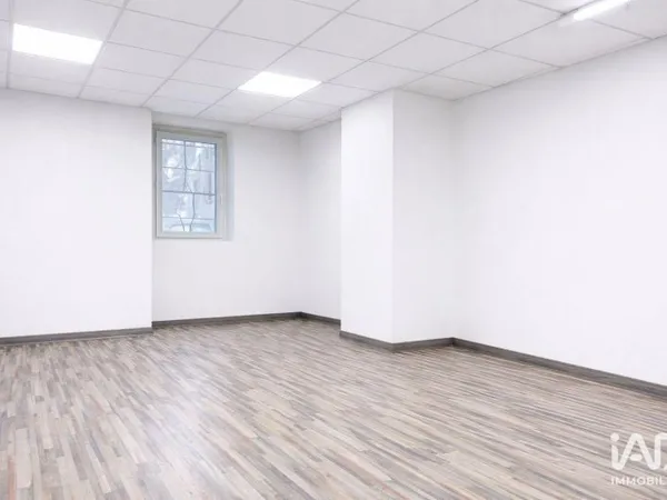 Local commercial 170 m²