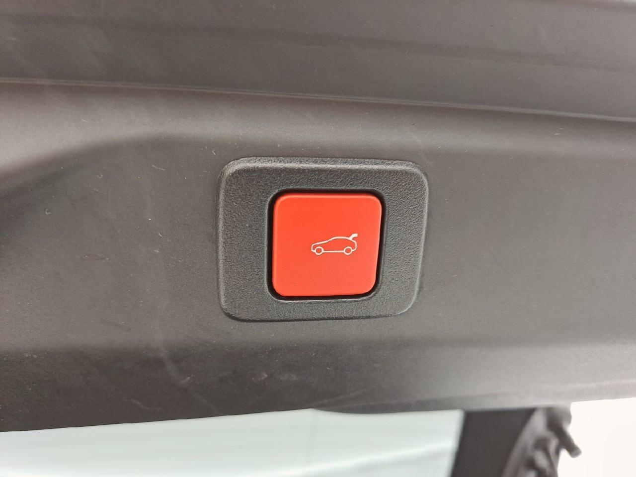 Peugeot 3008 plug-in hybrid 195 e-dcs7 gt — photo 18