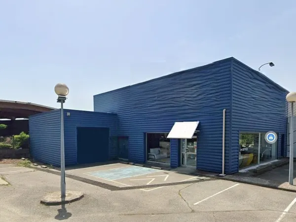 Local commercial