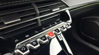 Peugeot 2008 1.2 PureTech 130ch S&S GT Pack EAT8 — photo 15