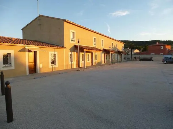 A Louer - appartement à Chateauneuf-Les-Martigues T3 de 62.40 m2, avec 2 places de stationnement, ja