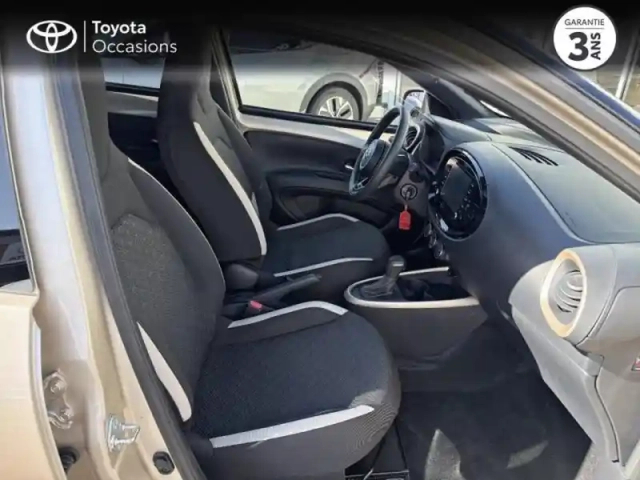 Toyota Aygo x 1.0 vvt-i 72ch design s-cvt my23 — photo 21