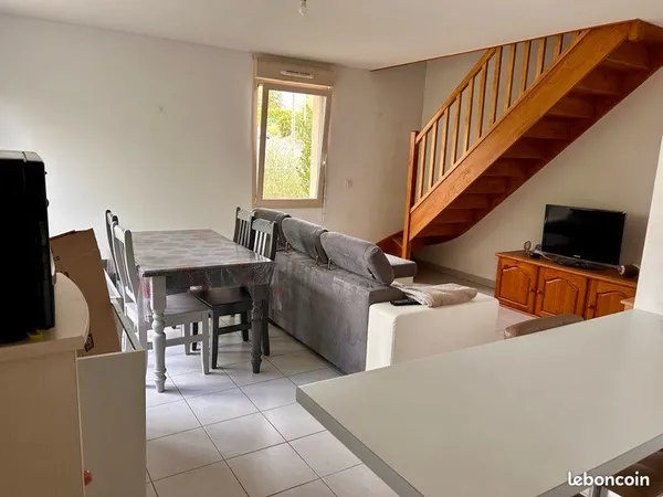 T2 duplex 53m2 avec terrasse et parkings