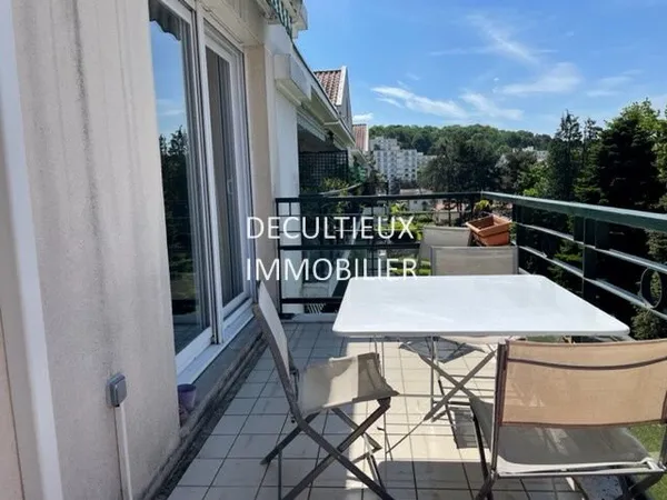 TASSIN nouveau centre, 5 mn à pied, entre promenade des Tuileries et le Phare