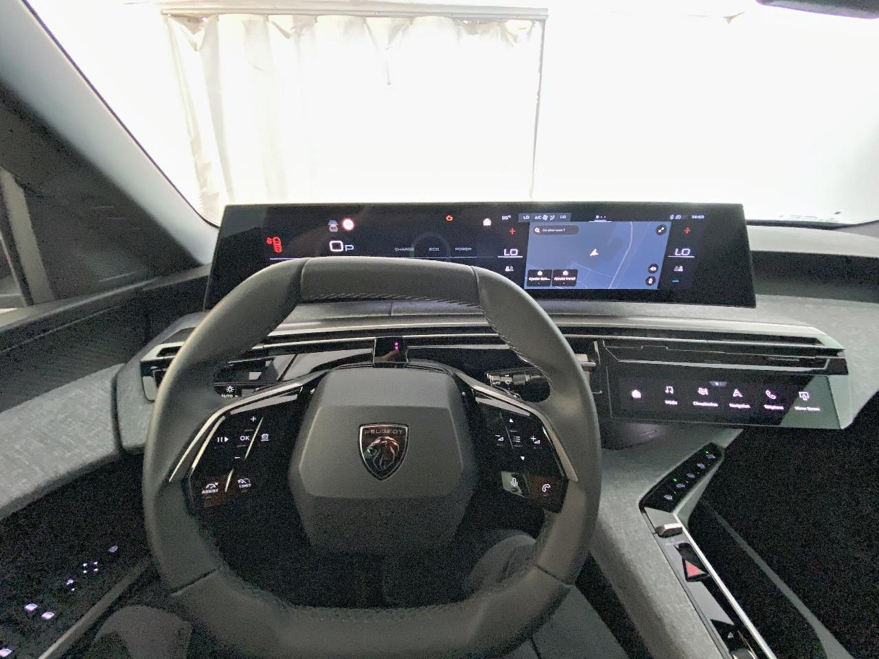 Peugeot 3008 hybrid 145 e-dcs6 allure — photo 12