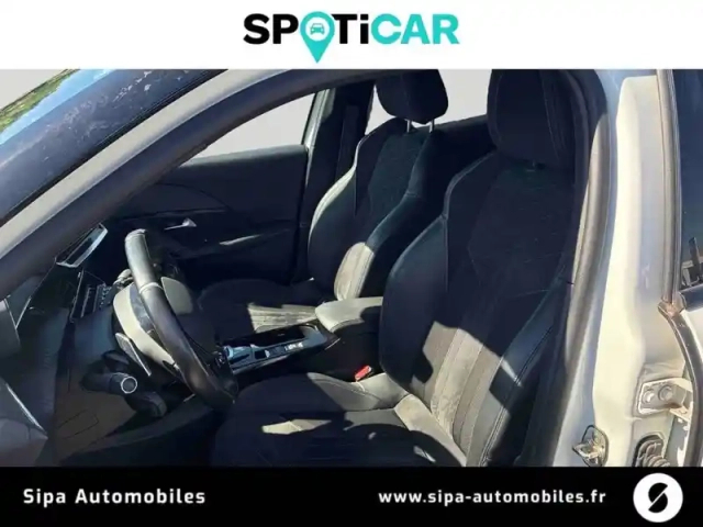 Peugeot 2008 puretech 155 s&amp;s eat8 — photo 12