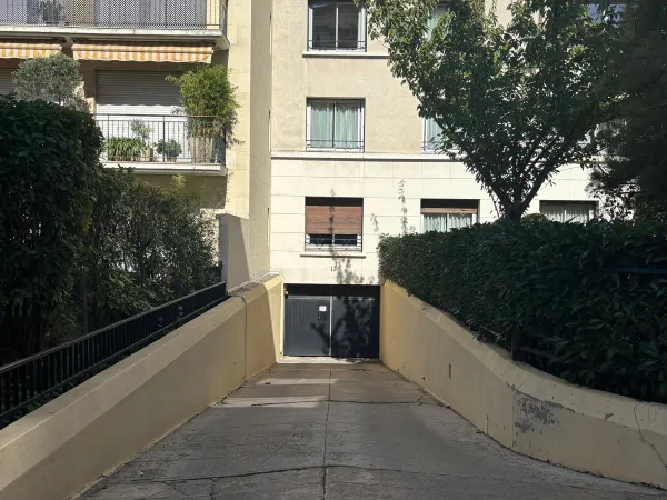 Parking 55 m²