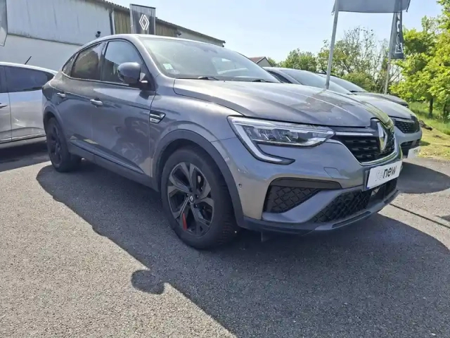 Renault Arkana e-tech 145 - 21b