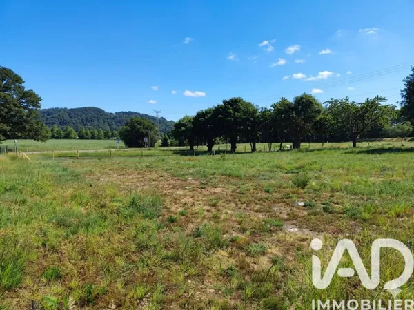 Terrain 654 m²