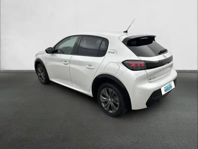Peugeot 208 electrique 50 kwh 136ch — photo 7