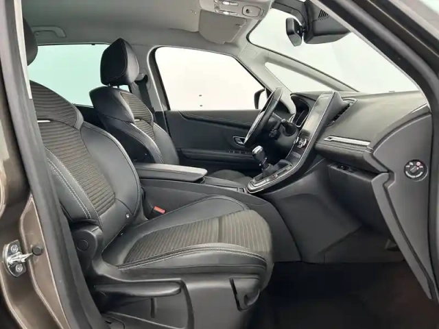 Renault Scenic grand  blue dci 120 — photo 23