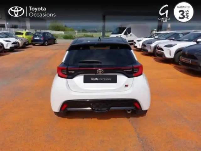 Toyota Yaris 116h gr sport 5p my22 — photo 4