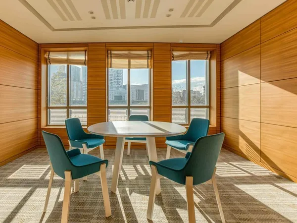 Open space de 40 m² ? 10 postes de travail ? Puteaux