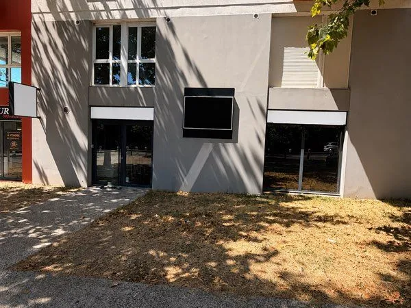 Local commercial- Fort passage Ovalie- dispo immédiat