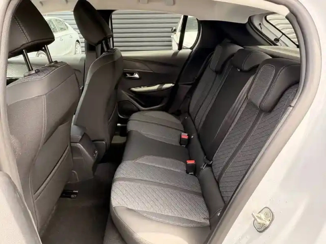 Peugeot 208 electrique 156ch 54 kwh — photo 12
