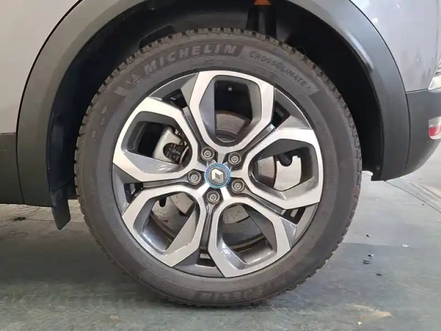 Renault Captur e-tech plug-in 160 — photo 10