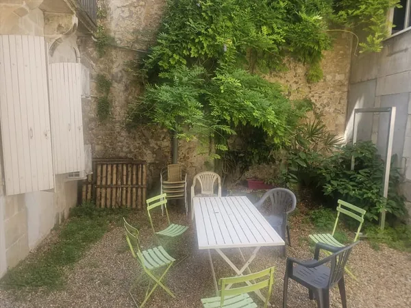 Immeuble De Rapport Mixte