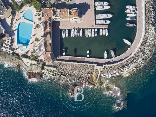 PORT LA GALERE - THEOULE SUR MER