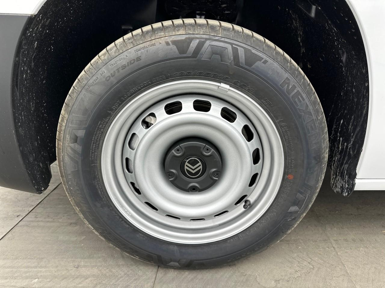 Citroën Berlingo van m diesel 100 ch manuelle — photo 14