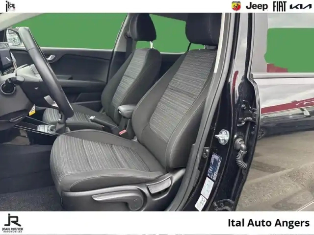 Kia Stonic 1.0 t-gdi 100ch active — photo 9