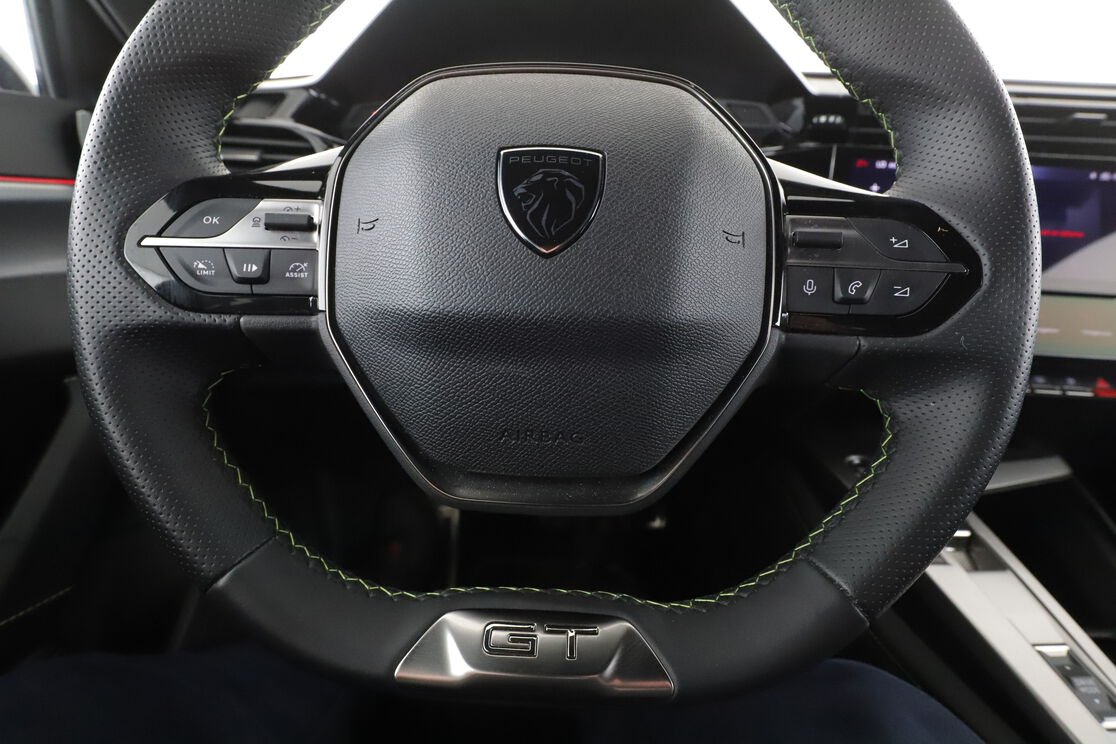 Peugeot 308 1.5 Blue-HDi GT EAT8 — photo 16