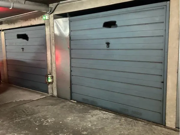 Grand garage de 23m2