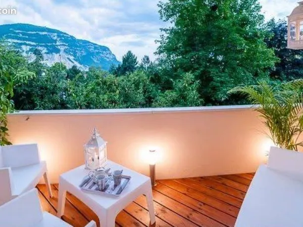 Appartement rénové - Disponible immédiatement - Proche de la gare et de la frontière suisse
